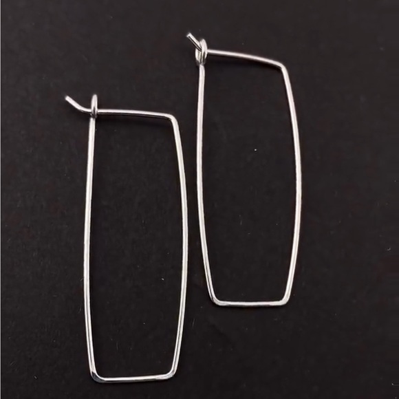 Earrings - Picture 3 of 5